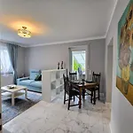 Hr Haus Unter Den Linden Apartment *