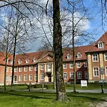 Hr Haus Unter Den Linden Apartment *
