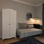 Hr Haus Unter Den Linden 斯费尔德