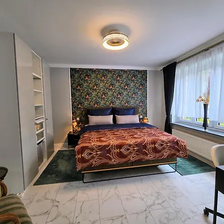 Hr Haus Unter Den Linden 코에스펠트