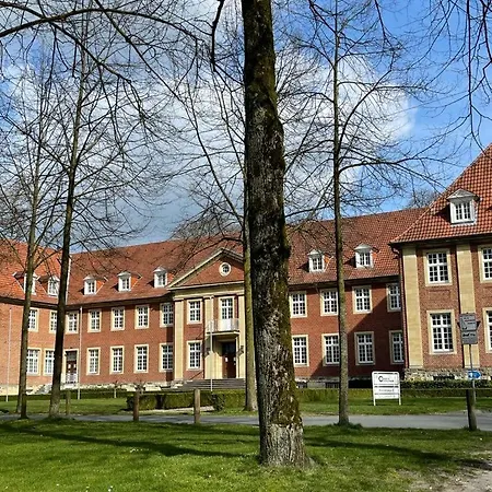 Hr Haus Unter Den Linden 아파트 *