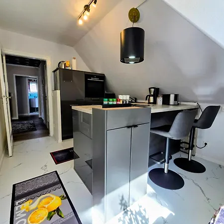 Hr Haus Unter Den Linden 아파트 코에스펠트