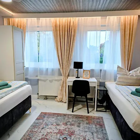 Hr Haus Unter Den Linden 코에스펠트